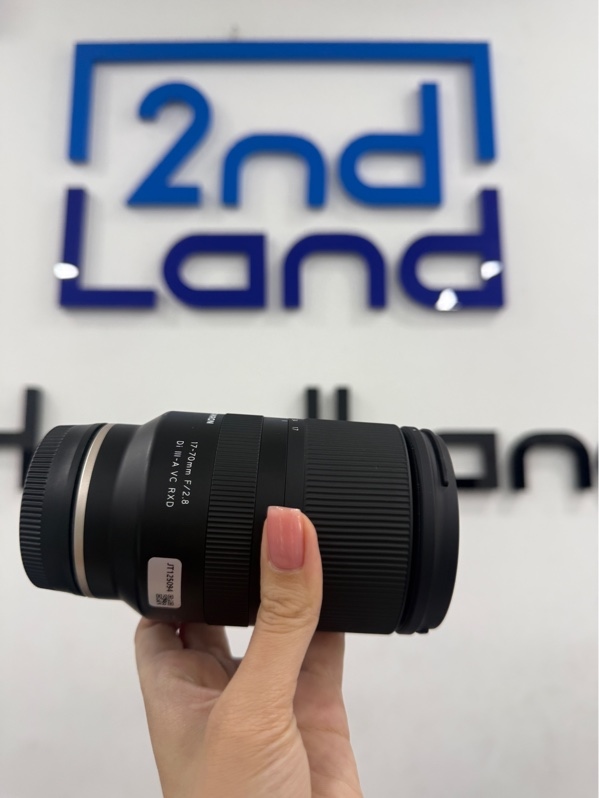 Ống kính Tamron 17-70mm f/2.8 Di III-A VC RXD - Màu đen - Ngoại hình 98% - Body