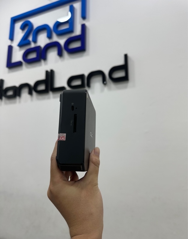 PC Mini Asus Chromebox CN62 - CPU Intel Celeron 3215U - Ram 8/256Gb SSD (ổn) - Màu đen - Ngoại hình 97% - Trầy cấn ,mặt dưới mất ốc, máy hơi chậm.- Kèm nguồn