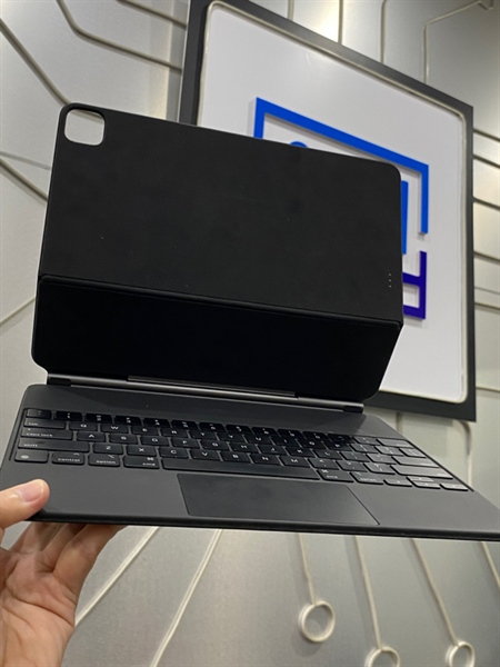 Phím Magic Keyboard iPad M1 (12.9 inch) - Màu đen - Ngoại hình 98% - Body