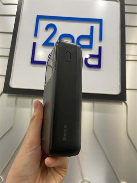 Pin dự phòng Baseus 20.000 mah Model PPMD20 - Màu đen - Ngoại hình: 97% - Dây Type C tróc vỏ - Body 1