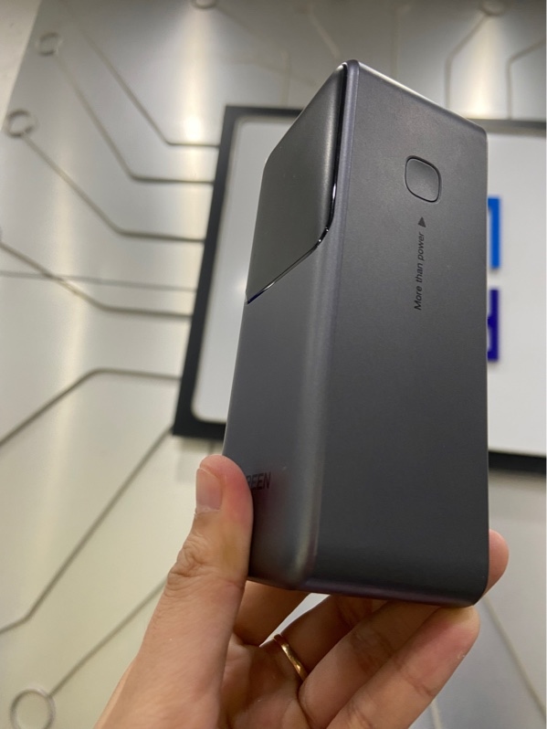 Pin sạc dự phòng UGREEN Nexode PB721 20000mAh 130W - Màu đen - Ngoại hình: 97% - Body