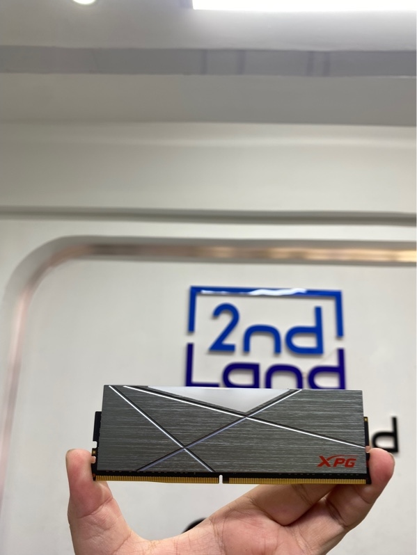 Ram ADATA XPG Spectrix D50 RGB Grey 16GB - DĐR4 - bus 3200Mhz - Màu đen - Ngoại hình 98% - Body