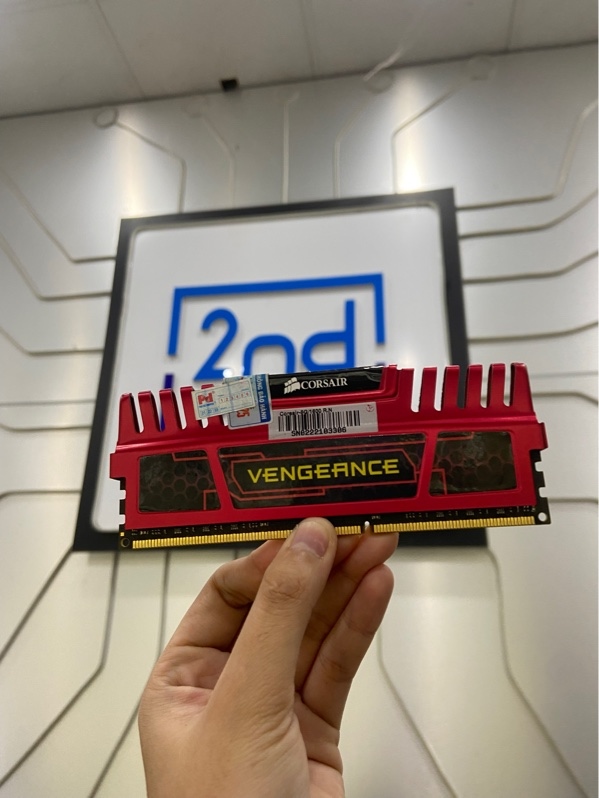 Ram Corsair 8GB - Buss 1600MHz - Màu đen đỏ - Ngoại hình: 98% - Body