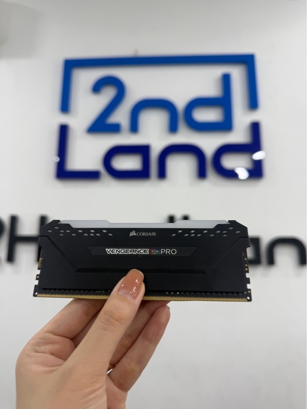 Ram Corsair Vengeance pro RGB Black - 8GB - 3200MHz - DDR4 - Màu đen - Ngoại hình 98% - Body