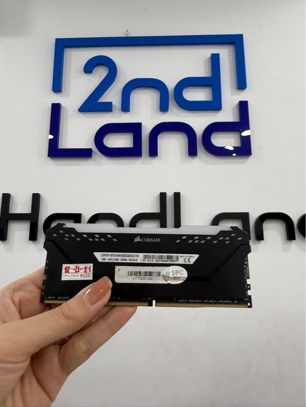 Ram Corsair Vengeance pro RGB Black - 8GB - 3200MHz - DDR4 - Màu đen - Ngoại hình 98% - Body