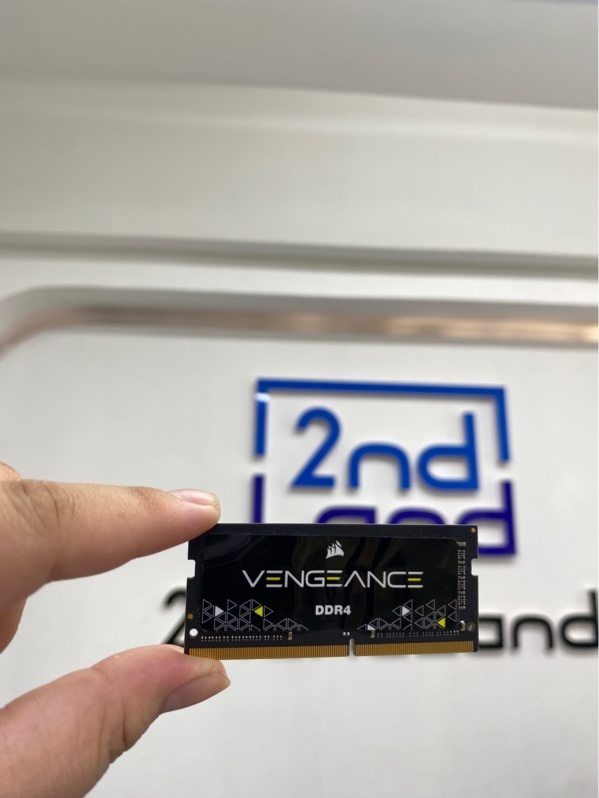 RAM laptop Corsair Vengeance - 8GB ddr4 bus 2400mhz - Màu đen - Ngoại hình 98% - Body