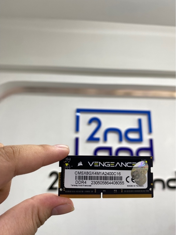 RAM laptop Corsair Vengeance - 8GB ddr4 bus 2400mhz - Màu đen - Ngoại hình 98% - Body