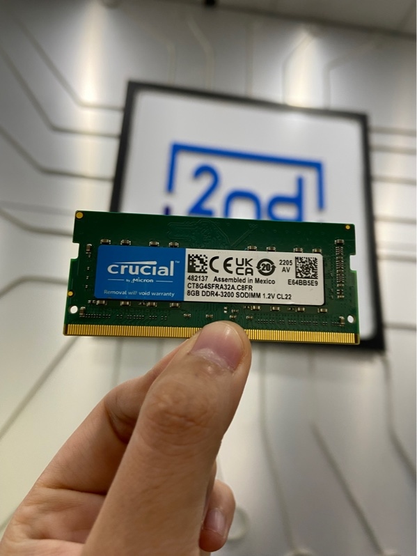 Ram Laptop Crucial - 8GB DDR4-3200 - Màu đen - Ngoại hình: 98% - Body