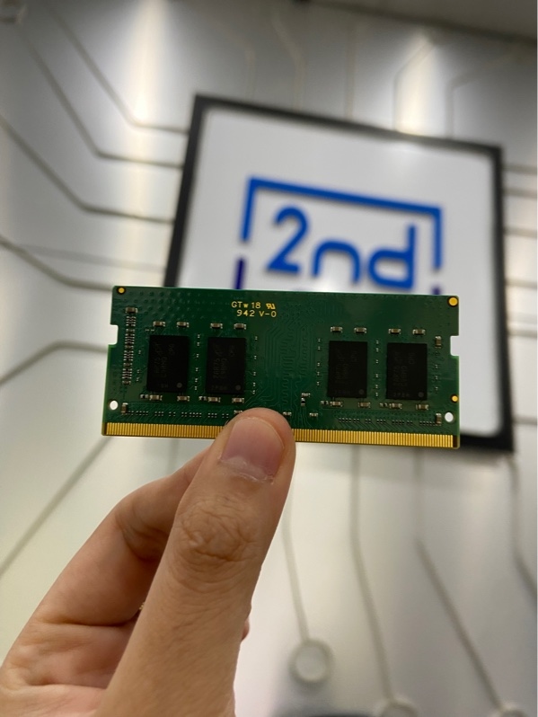 Ram Laptop Crucial - 8GB DDR4-3200 - Màu đen - Ngoại hình: 98% - Body