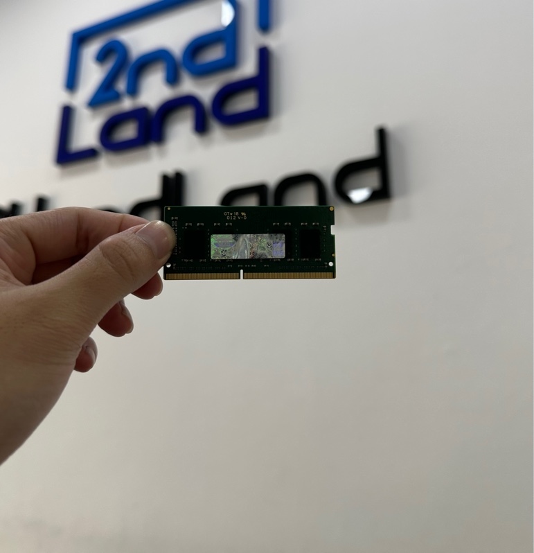 Ram Laptop Crucial 8gb DDR4 Bus 2400Mhz CT8G4SF824A.C8FR - Màu xanh - Ngoại hình 98% - Body