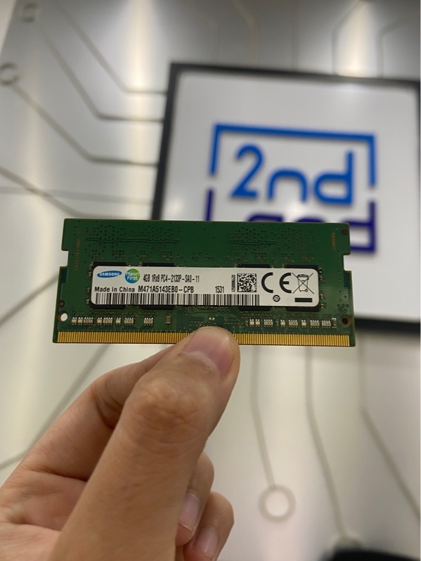 Ram Laptop Samsung 4GB DDR4 Buss 2133 - Màu đen - Ngoại hình: 98% - Body