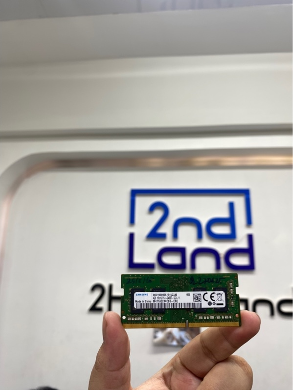 RAM Laptop Samsung DDR4 4GB Bus 2400 MHz - Màu xanh - Ngoại hình 98% - Body