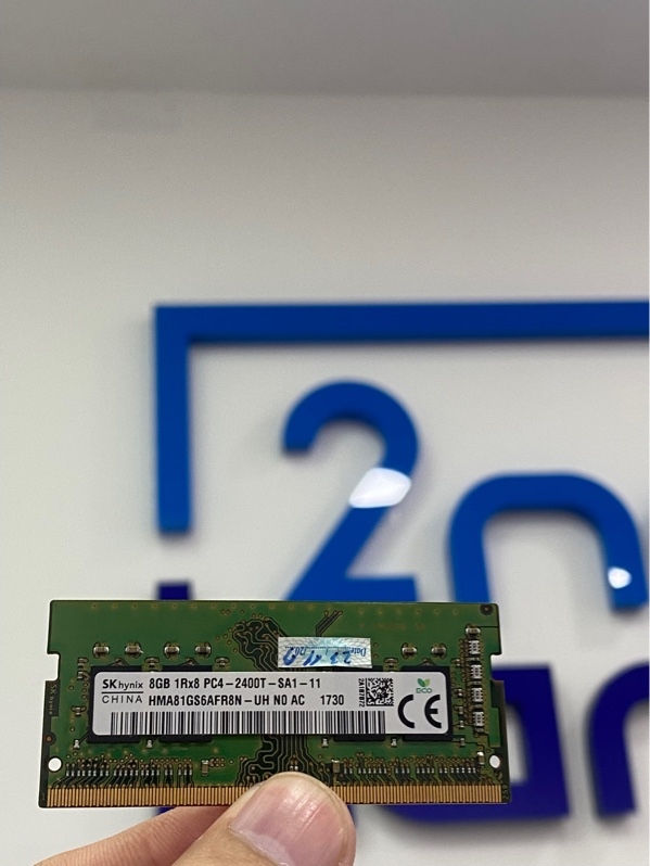 RAM laptop SK Hynix 8GB DDR4 bus 2400MHz - Màu xanh - Ngoại hình: 97% - Body