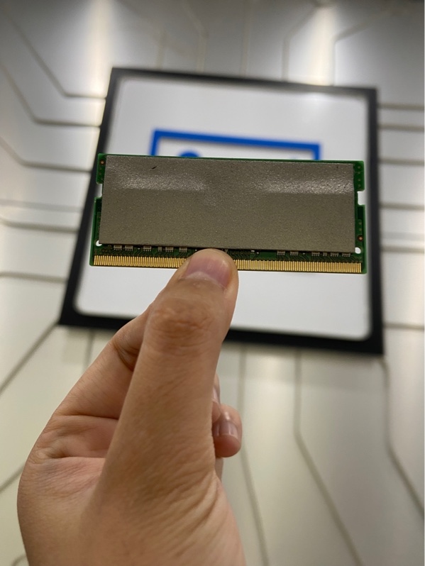 Ram Samsung 8GB 3200Bus DDR4 - Ngoại hình: 98% - Body