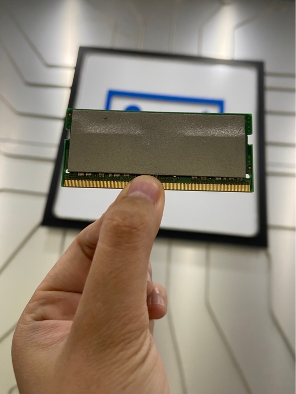 Ram Samsung 8GB 3200Bus DDR4 - Ngoại hình: 98% - Body