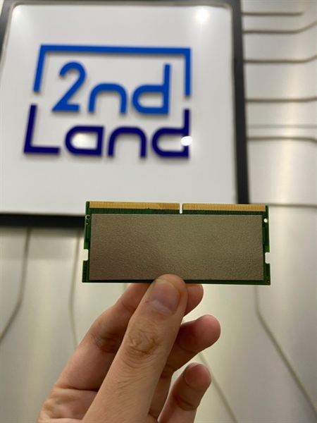 Ram Samsung 8GB DDR5 - Màu xanh - Ngoại hình: 98% - Kèm hộp đựng 1