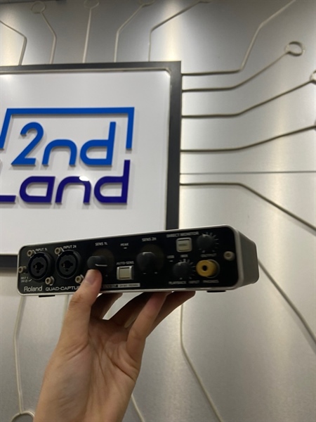 Roland Audio Interfaco Quad-Capture In Working Condition - Màu đen - Ngoại hình: 97% - Body - Kèm nguồn 2