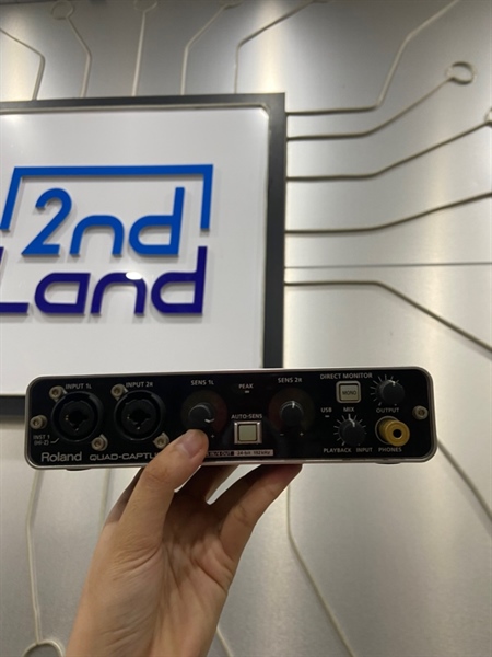 Roland Audio Interfaco Quad-Capture In Working Condition - Màu đen - Ngoại hình: 97% - Body - Kèm nguồn - Hư nguồn