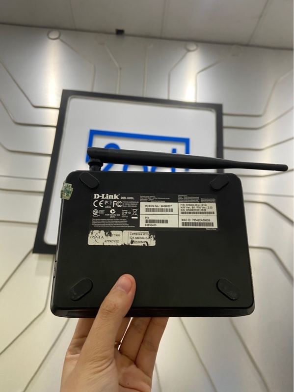 Router D-Link DIR-600L - Màu đen - Ngoại hình: 97% - Kèm nguồn