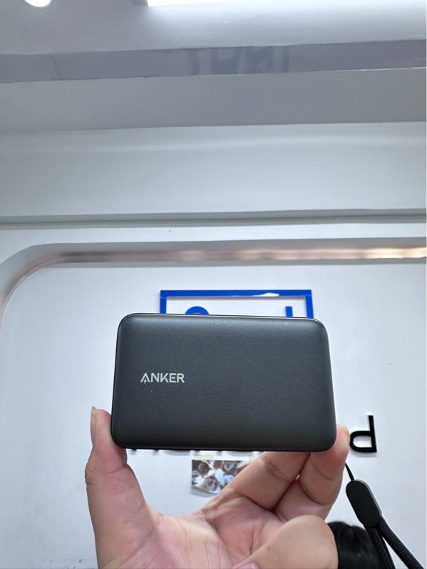 Sạc dự phòng Anker Zolo Power Bank Model A110J 10.000mAh - Màu đen - Ngoại hình 98% - Body