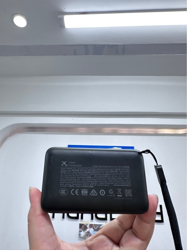 Sạc dự phòng Anker Zolo Power Bank Model A110J 10.000mAh - Màu đen - Ngoại hình 98% - Body