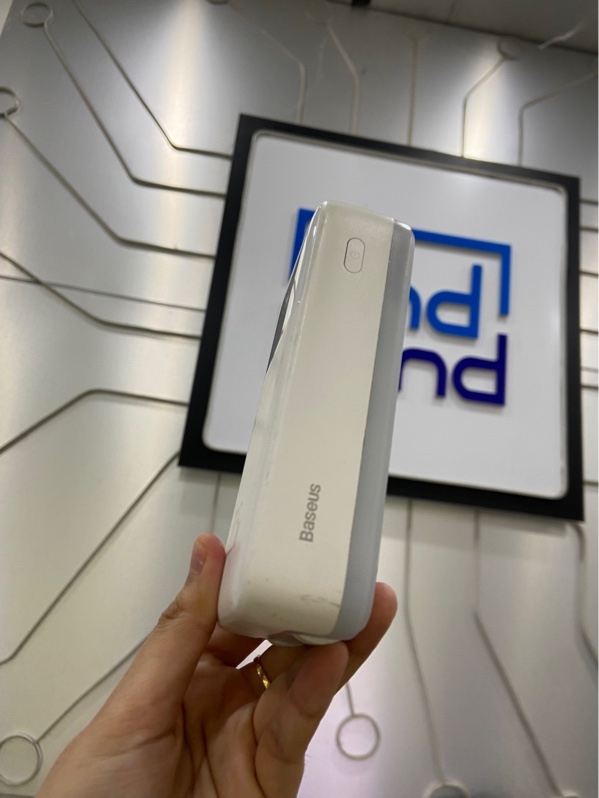 Sạc dự phòng Baseus PPMD20 20000mAH - Màu trắng - Ngoại hình: 97% - Body