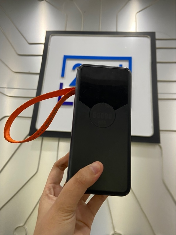 Sạc dự phòng Guteck - 50000mah - Màu đen - Ngoại hình: 97% - Body