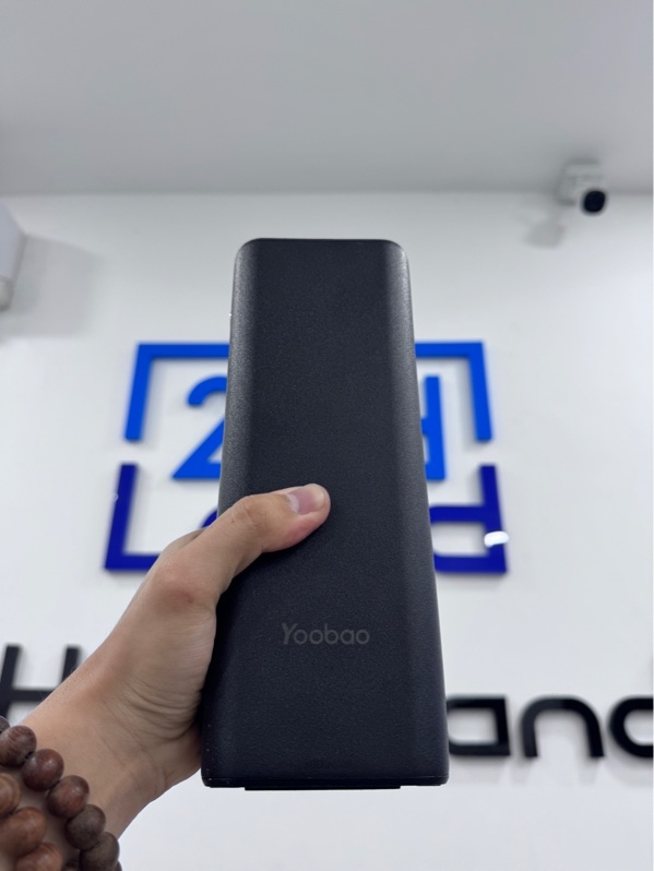 Sạc dự phòng Yoobao EN200W 52.800 - maH - Màu đen - Ngoại hình 98% - Body