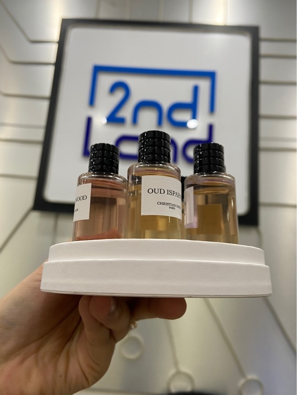 Set nước hoa Discovery Set of 8 La Collection Privée Fragrance Miniatures - Gồm: Gris Dior, Oud Ispahan (9,5/10ml), Ambre Nuit, Oud Rosewood ( 9,5/10ml), Bois d'Argent, Sakura ( 9,5/10ml), Lucky, Jasmin des Anges - FullBox
