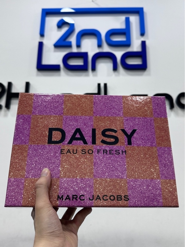 Set nước hoa và chăm sóc cơ thể Marc Jacobs Daisy Eau So Fresh - Eau de Toilette (EDT) - 70/75ml - Fullset