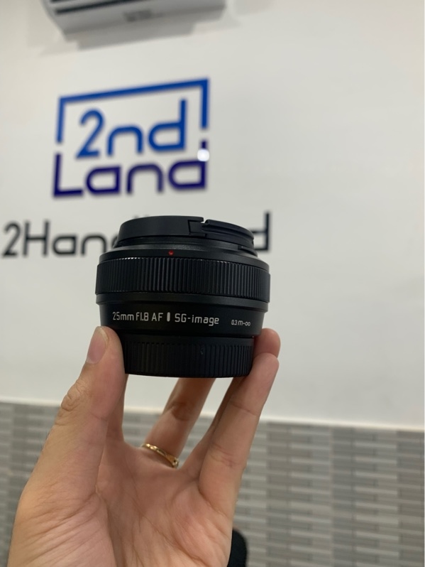 SG image AF 25mm f/1.8 - for fujifilm - Màu đen - Ngoại hình: 98% - Bụi trong nhẹ - Box