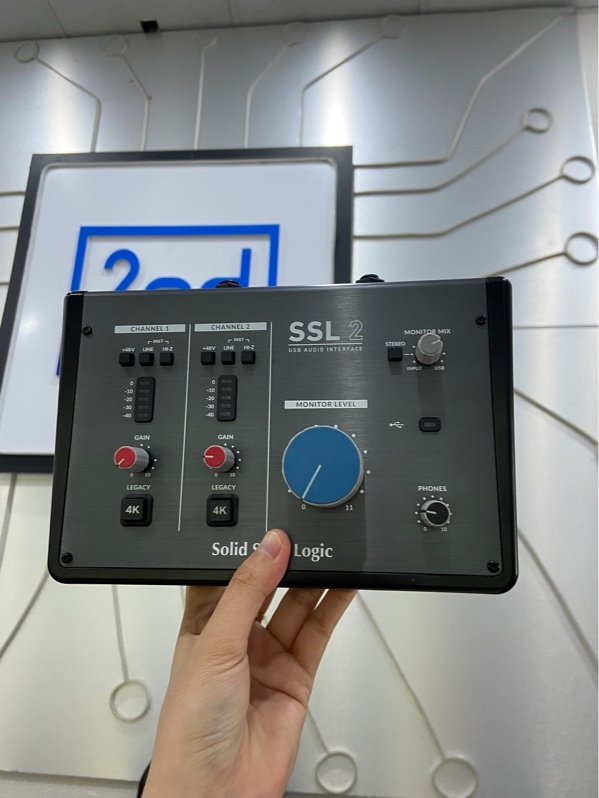 Solid State Logic SSL2 - Màu đen - Ngoại hình: 98% - Body