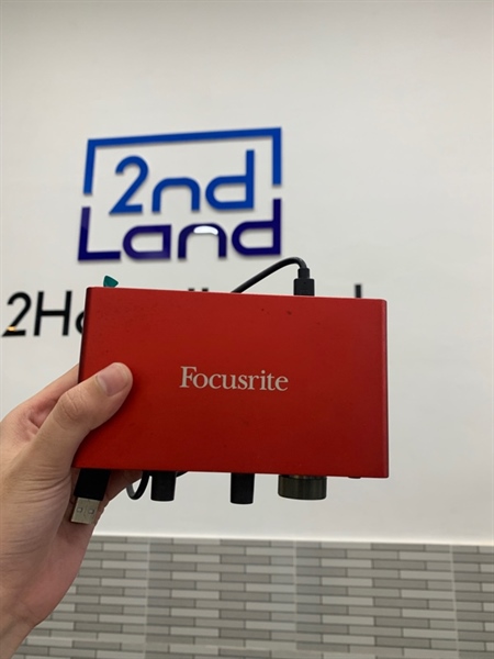 Sound card Focusrite scarlett solo gen 4 - Màu đỏ - Ngoại hình: 98% - Body, kèm cáp usb 1