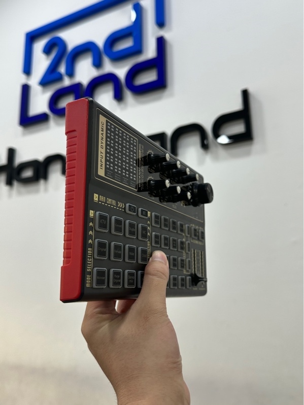 Sound card SK300 Professional Mixer - Màu đỏ đen - Ngoại hình 97% - Mất 1 núm gặt âm lượng - Kèm dây nguồn