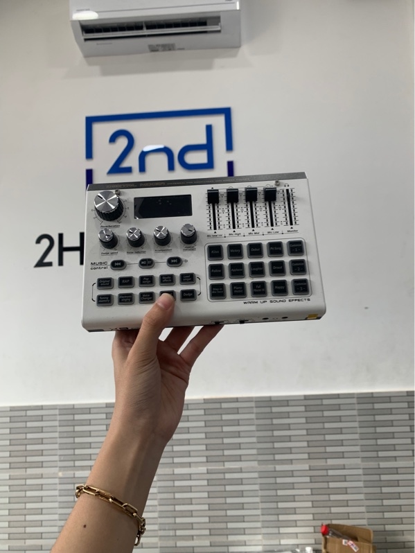 Sound Card X9 - Màu trắng - Ngoại hình: 97% - Box, dây kết nối