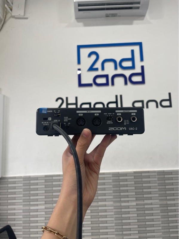 Sound card Zoom UAC-2 USB 3.0 - Màu đen - Ngoại hình: 97% - Kèm dây kết nối