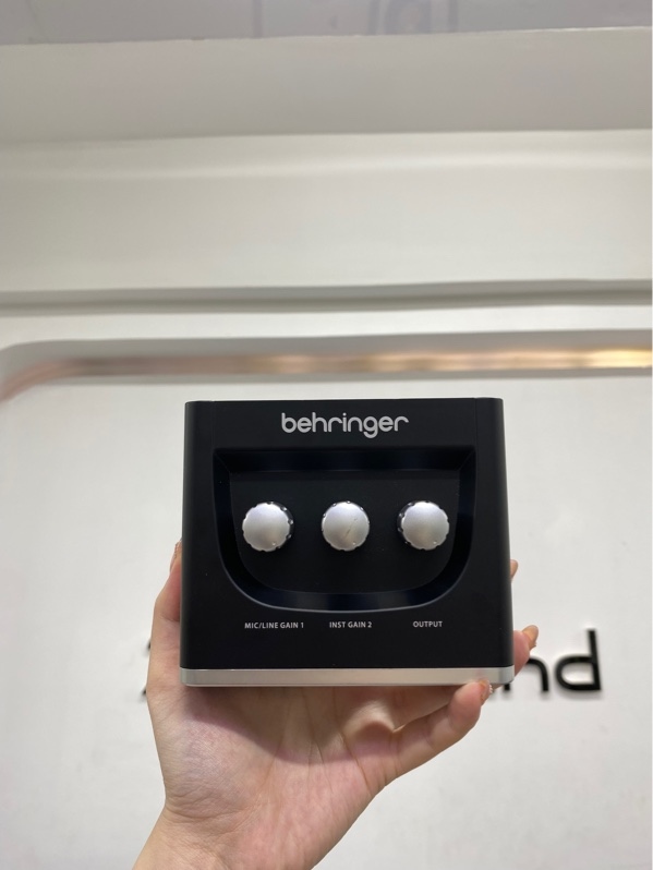 Soundcard Behringer U-Phoria UM2 - Màu đen - Ngoại hình 98% - Kèm box, dây kết nối