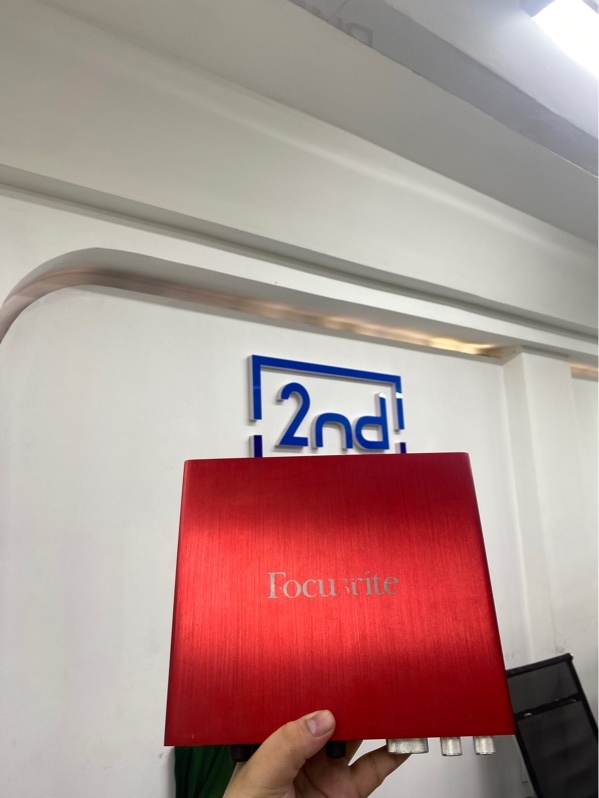 Soundcard Focusrite Scarlett 6i6 Gen 2nd - Màu đỏ - Ngoại hình 97% - Kèm dây nguồn, dây kết nối
