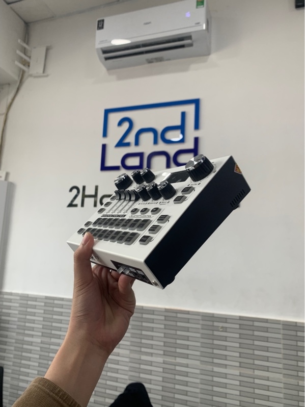 Soundcard livestream x7 - Màu trắng - Ngoại hình: 98% - Fullbox