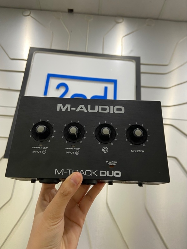 SoundCard M-Audio M-Track Dou - Màu đen - Ngoại hình: 98% - Mất 2 chân đế cao su - Kèm dây kết nối