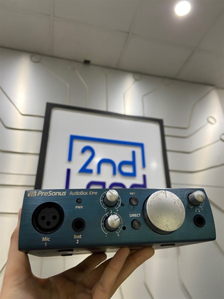 Soundcard Presonus 1 Audio Box i One - Màu xanh - Ngoại hình: xấu - Body