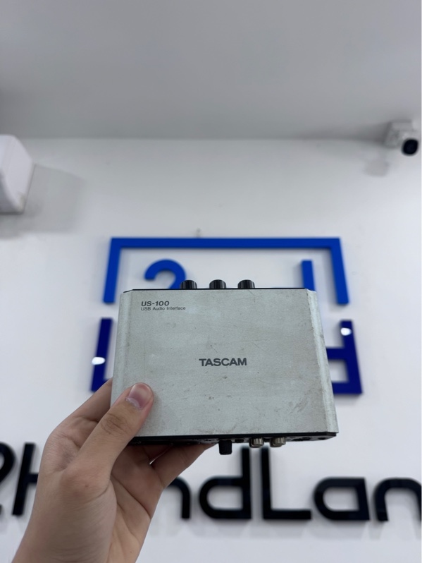 Soundcard Tascam US100 - Màu bạc - Ngoại hình 97%, trầy xước - Kèm dây kết nối