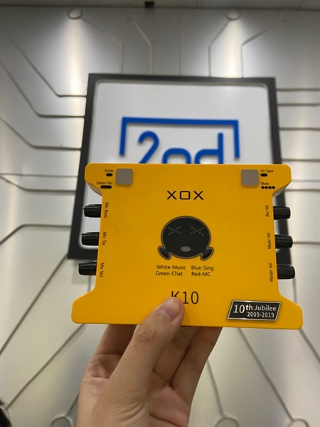 Soundcard XOX K10 - Màu vàng - Ngoại hình: 98% - Kèm dây nguồn,dây 3.5,dây Iivestream, dây micro, Mic isk at100, shock mount