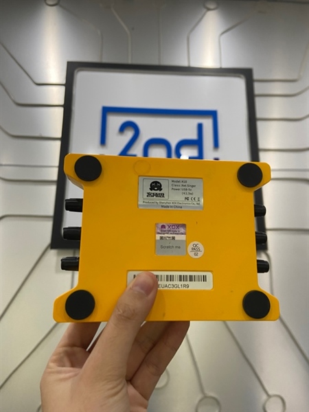 Soundcard XOX K10 - Màu vàng - Ngoại hình: 98% - Kèm dây nguồn,dây 3.5,dây Iivestream, dây micro, Mic isk at100, shock mount 1