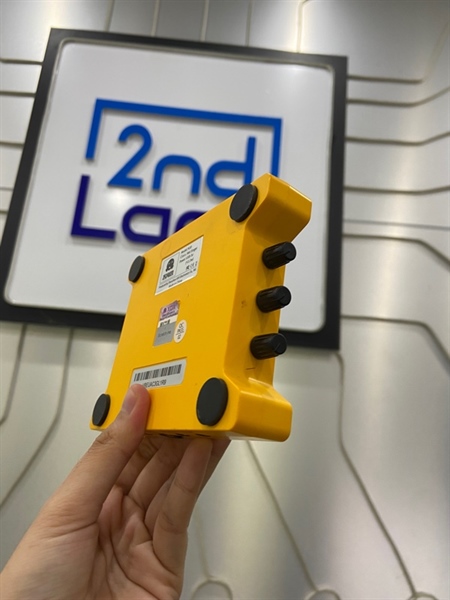 Soundcard XOX K10 - Màu vàng - Ngoại hình: 98% - Kèm dây nguồn + dây 3.5 + dây livestream + dây micro + shock mount + Mic isk at100 2