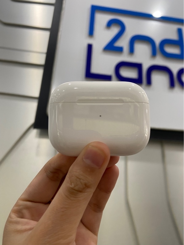 Tai nghe Airpod Pro 2 Lightning - Màu trắng - Ngoại hình: 97% - Tai phải trầy cấn, Tips tai ố - Body