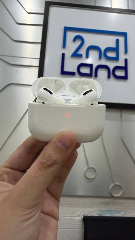 Tai nghe Airpod Pro 2 Type C - Màu trắng - Ngoại hình: 97% - Xước thân - Body