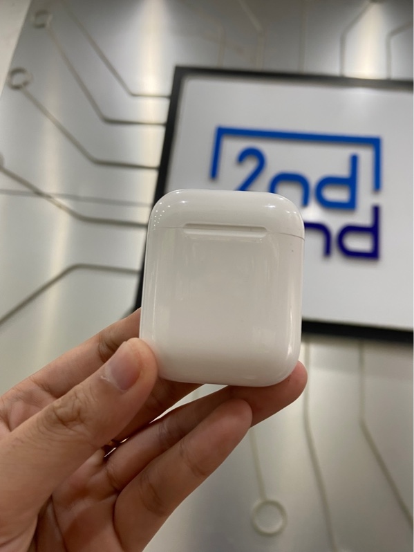 Tai nghe Airpods 1 - Màu trắng - Ngoại hình: 97% - Xước thân, ố - Body
