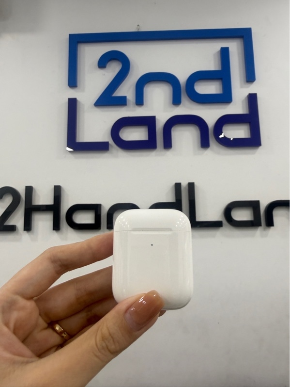 Tai nghe Airpods 2 bản sạc magsafe - Màu trắng - Ngoại hình 97% - Trầy xước nhẹ - Body