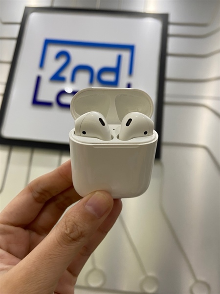 Tai nghe Airpods 2 - Màu trắng - Ngoại hình: 97% - 2 tai trầy - Body 1